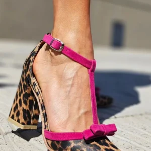 Leontina | Sandales vertes à motif léopard avec accent coloré