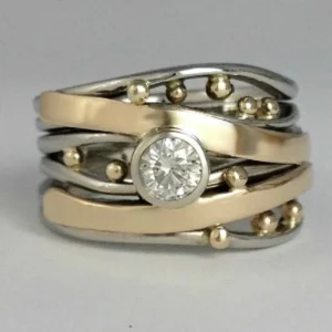 Royal - Bague en Zirconia Incrustée d'Or Vintage