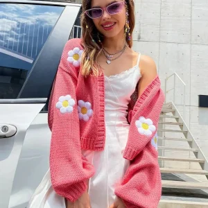 Élégant cardigan tricoté pour femmes avec de belles fleurs - Jessy