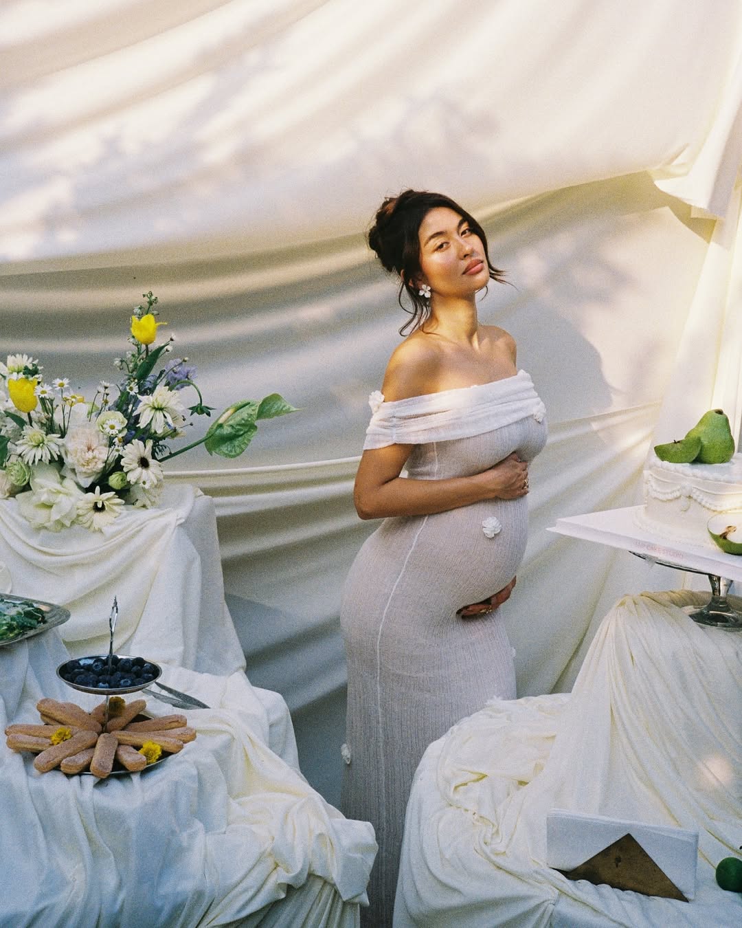 Dalila | Robe de Maternité Élégante Bodycon avec Détails Floraux pour Femmes – Image 8