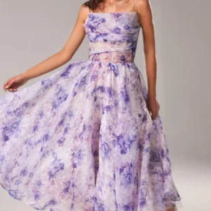 Robe d'été pour femmes, chic et confortable, avec un élégant col en V
