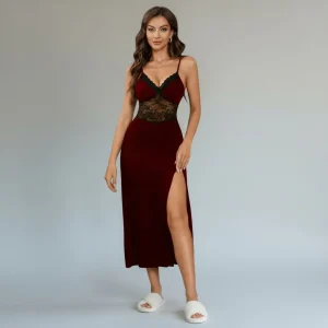 Robe de Nuit en Dentelle – Nuit Étoilée