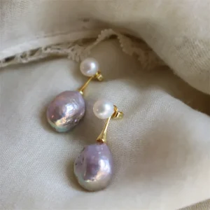 Boucles d'oreilles en perles lilas élégantes
