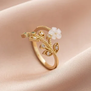 Bague Fleur Blanche Cristalline